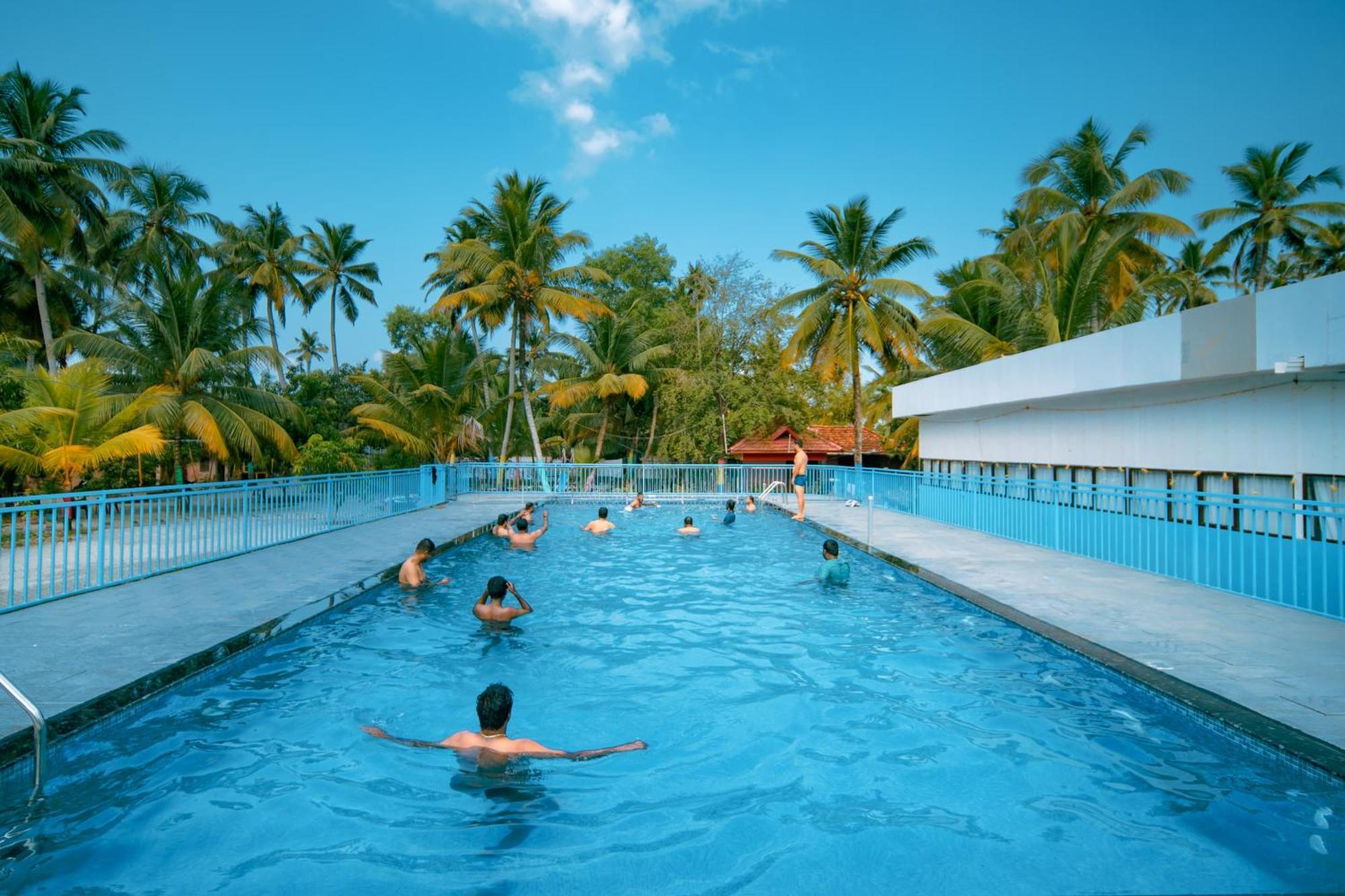 Munroe Island Lake Resort Mundrothuruth Kültér fotó